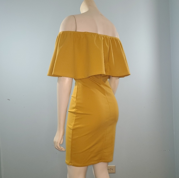 Pinc Mustard Off-Shoulder Mini Dress, S - Picture 5 of 8
